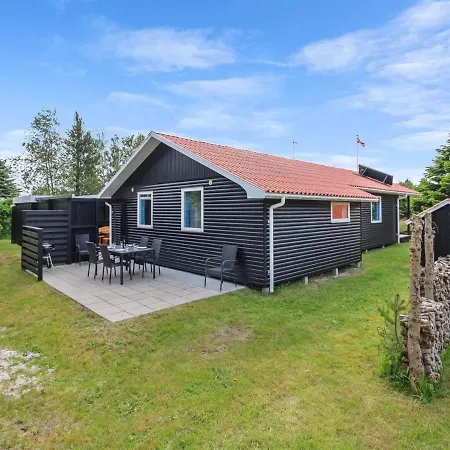 Andria - 300m From The Sea In Ne Jutland By Interhome Nyaraló Hals