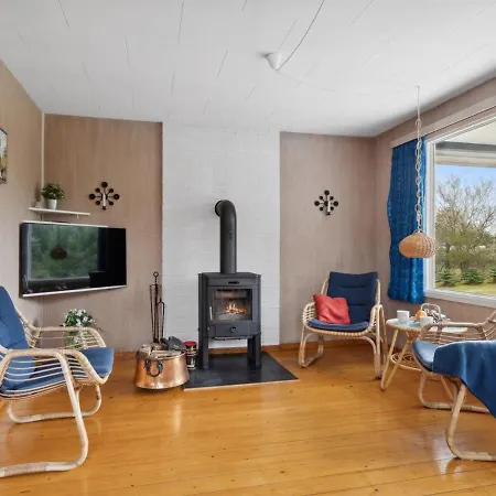 Andria - 300m From The Sea In Ne Jutland By Interhome Hals